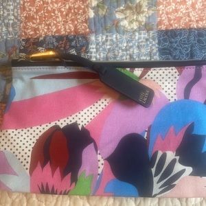 Estée Lauder makeup bag